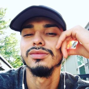 Meet your Posher, Caesar